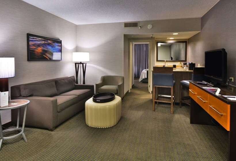 فندق Embassy Suites By Hilton Denver Central Park
