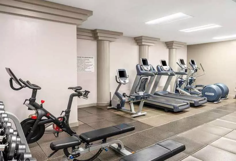 בית מלון כפרי Embassy Suites By Hilton Irvine Orange County Airport