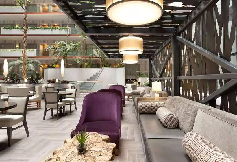 בית מלון כפרי Embassy Suites By Hilton Irvine Orange County Airport