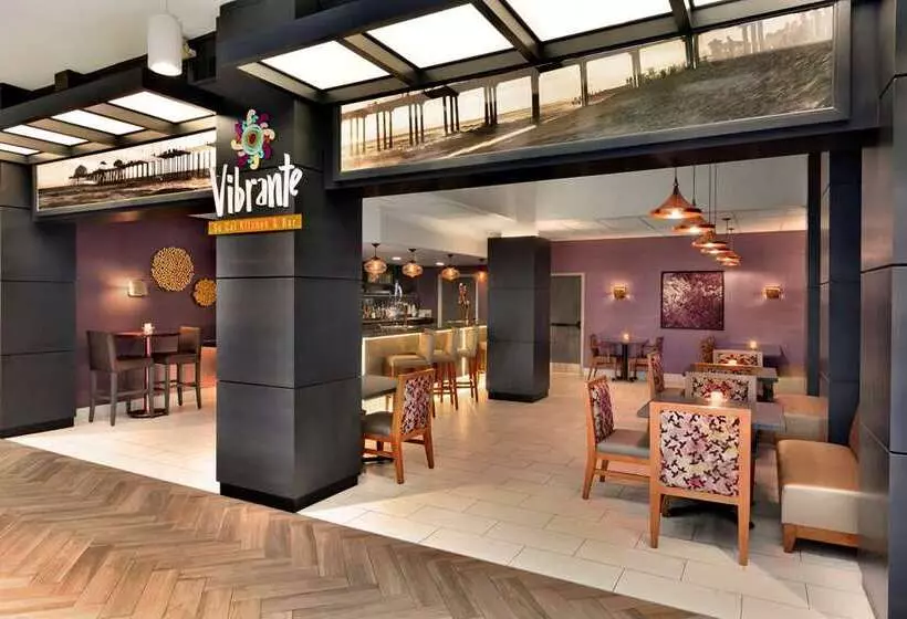 בית מלון כפרי Embassy Suites By Hilton Irvine Orange County Airport