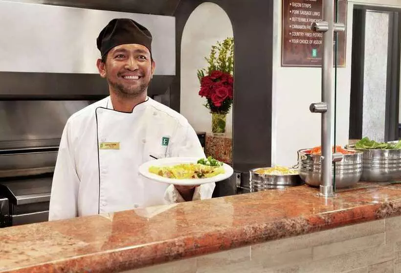 فندق Embassy Suites By Hilton Lompoc Central Coast