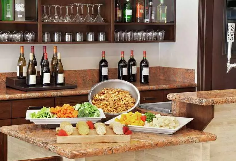 فندق Embassy Suites By Hilton Lompoc Central Coast