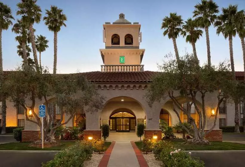 فندق Embassy Suites By Hilton Lompoc Central Coast