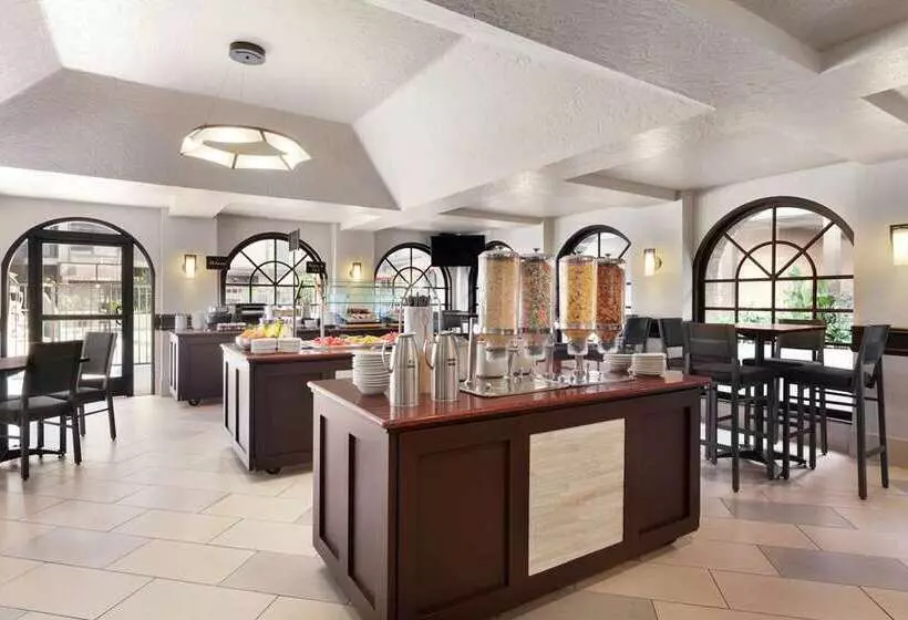 فندق Embassy Suites By Hilton Lompoc Central Coast