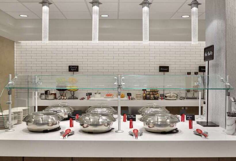 هتل Embassy Suites By Hilton San Antonio Airport