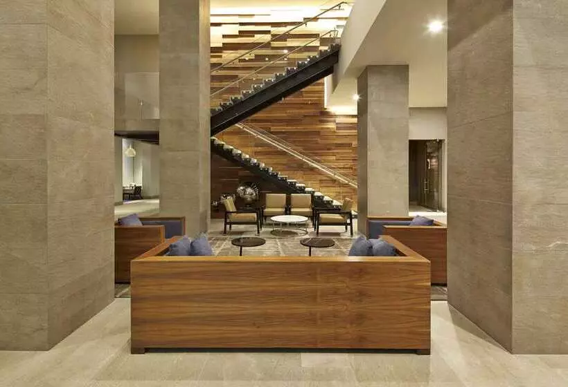 فندق Hilton San Diego Mission Valley