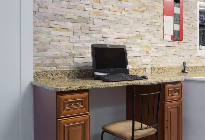 فندق Knights Inn   Plant City