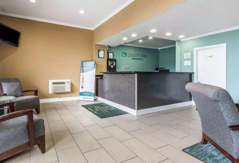 Отель Quality Inn Downtown Historic District