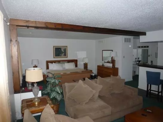 בית מלון כפרי Springfield Travelodge