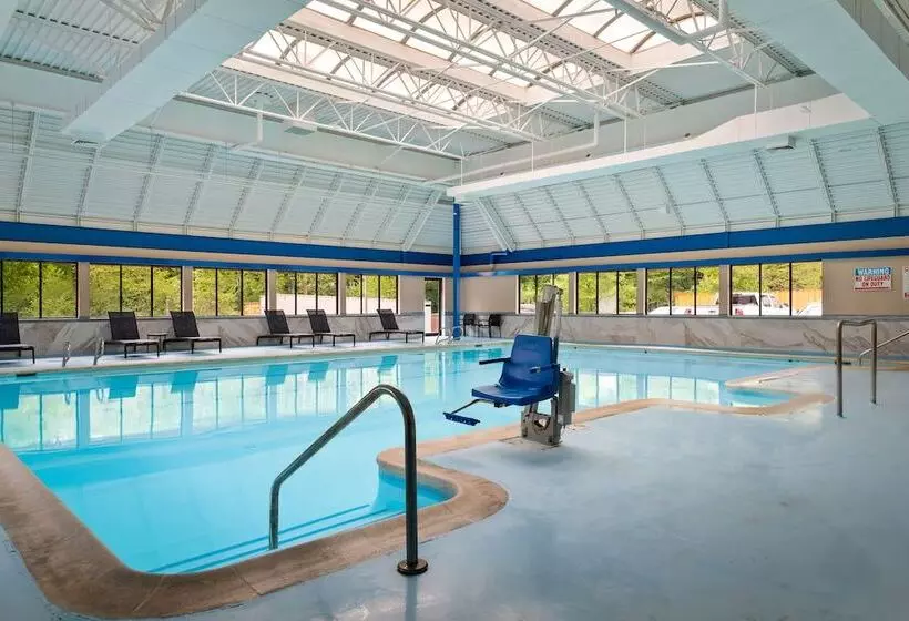 ホテル The English Inn Of Charlottesville