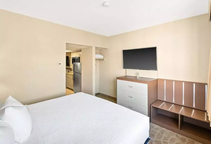 ホテル The English Inn Of Charlottesville