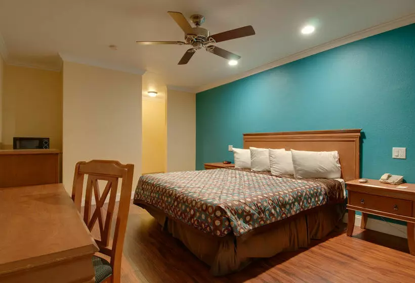 فندق Vagabond Inn Bakersfield 