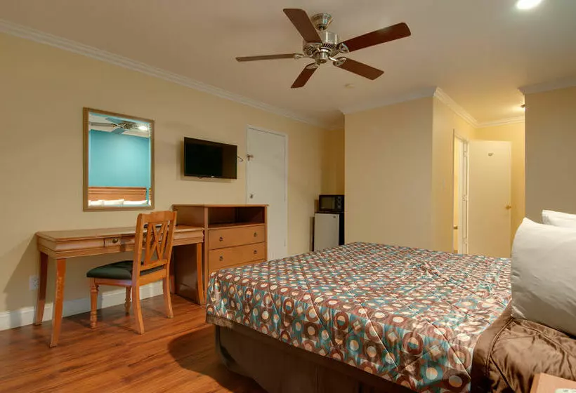 فندق Vagabond Inn Bakersfield 