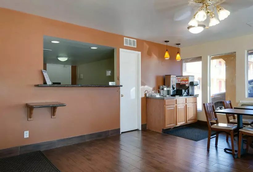 فندق Vagabond Inn Bakersfield 