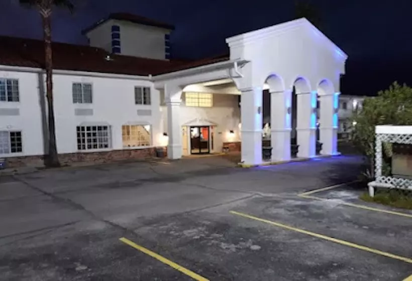 Szálloda Travelodge By Wyndham Lafayette