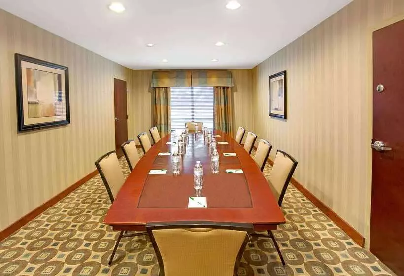 فندق Wyndham Garden Duluth