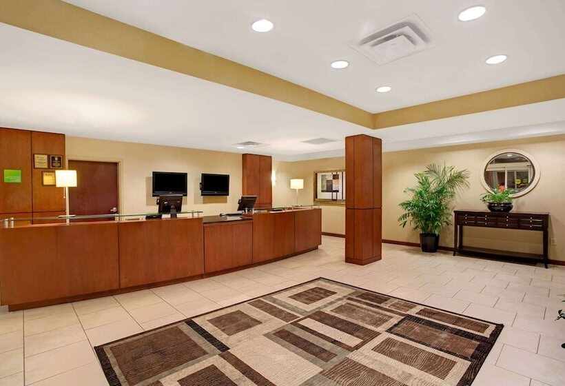 בית מלון כפרי Wyndham Garden Duluth