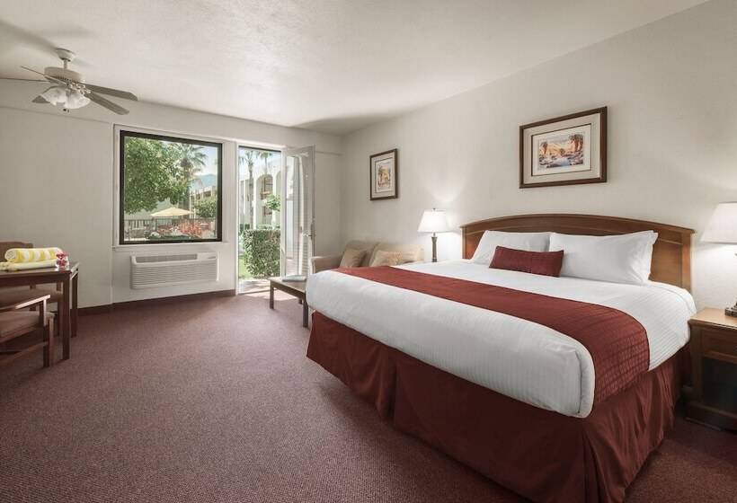 Palm Mountain Resort & Spa