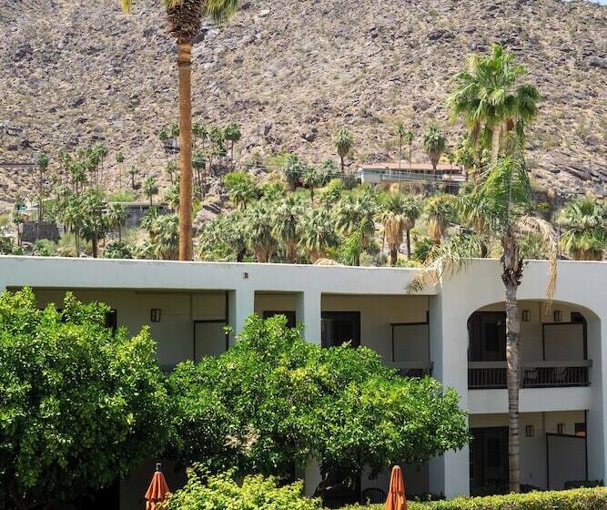 Palm Mountain Resort & Spa