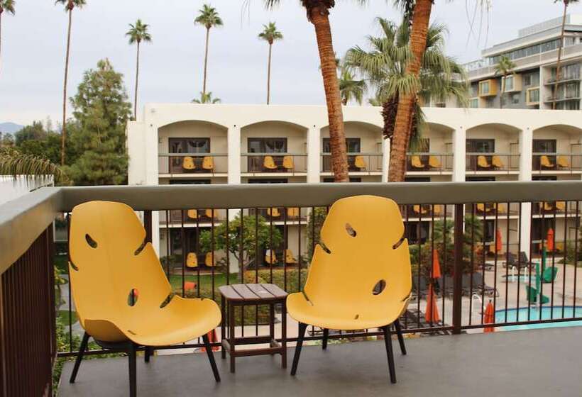 Palm Mountain Resort & Spa