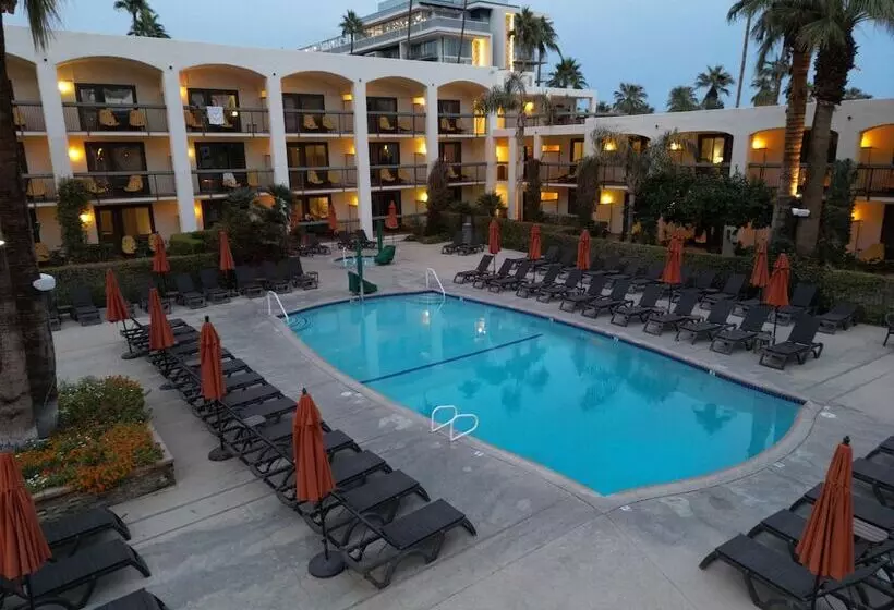 Palm Mountain Resort & Spa