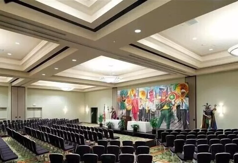 Clarion Hotel New Orleans Airport & Conference Center