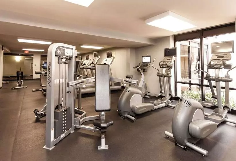 Clarion Hotel New Orleans Airport & Conference Center