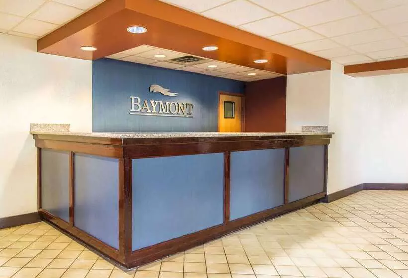 Отель Baymont By Wyndham Cincinnati Sharonville