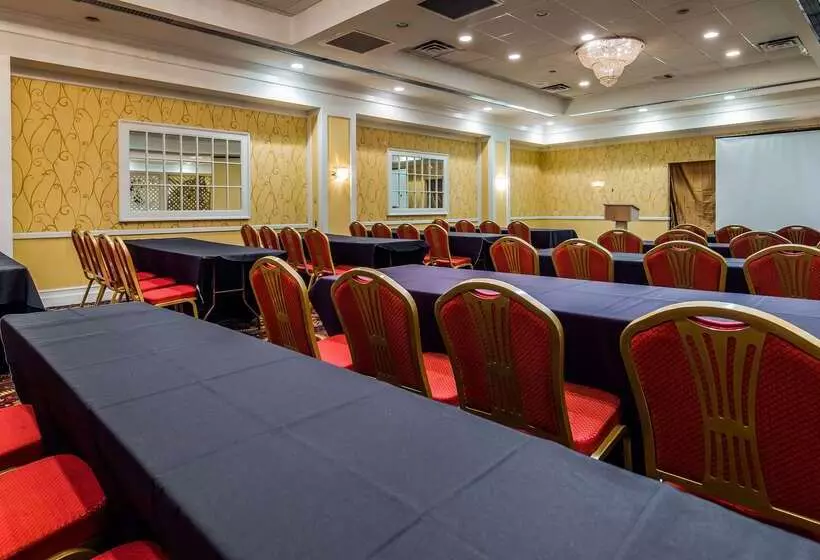 酒店 Best Western Mill River Manor