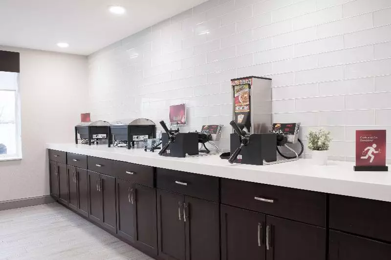 酒店 Comfort Inn & Suites