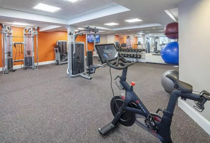 Collegian Hotel & Suites, Trademark Collection By Wyndham