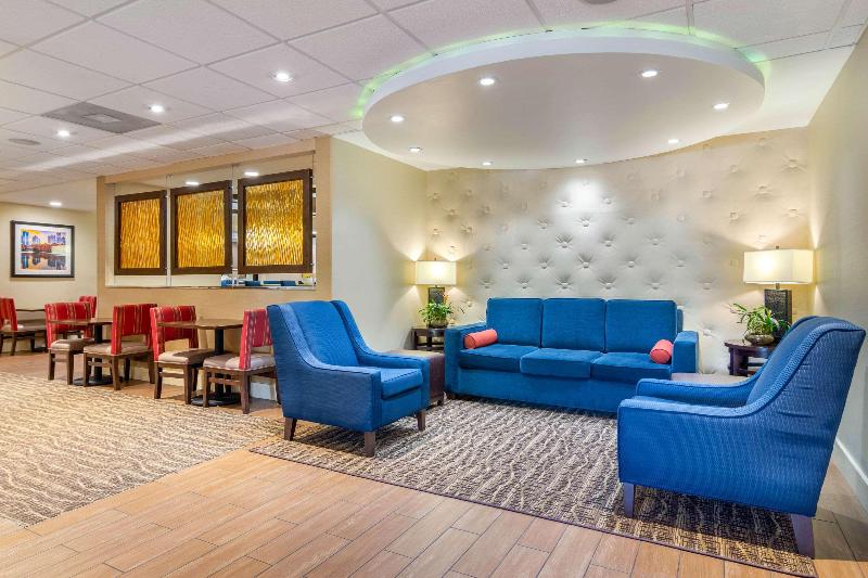 בית מלון כפרי Comfort Inn Atlanta Airport