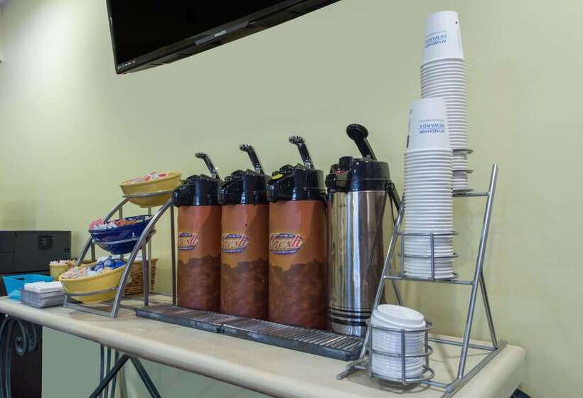 فندق Days Inn By Wyndham Austin