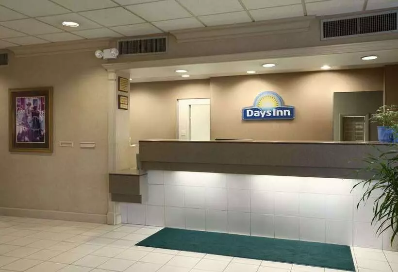 فندق Days Inn By Wyndham Sidney Oh