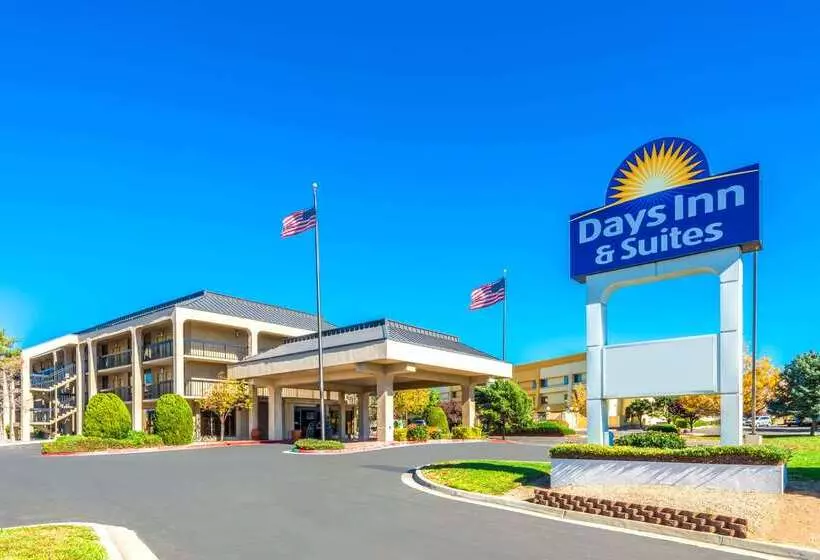 فندق Days Inn & Suites By Wyndham Albuquerque North