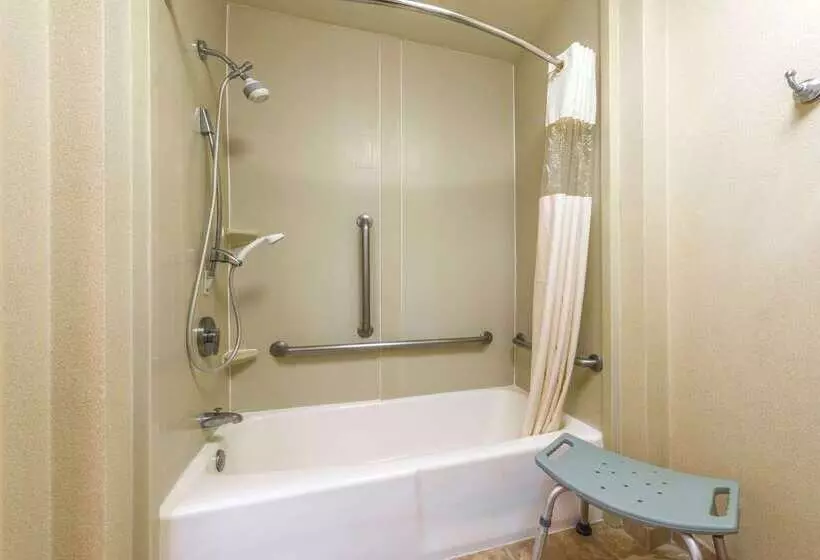 فندق Days Inn & Suites By Wyndham Albuquerque North