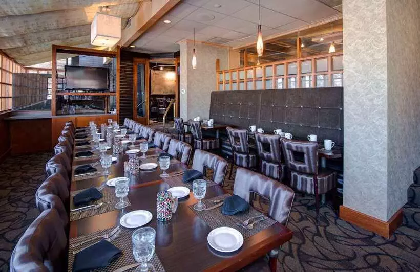 Hotel Doubletree By Hilton Akron Fairlawn