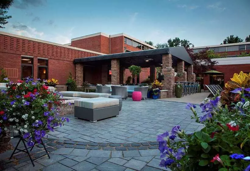 Hotel Doubletree By Hilton Akron Fairlawn
