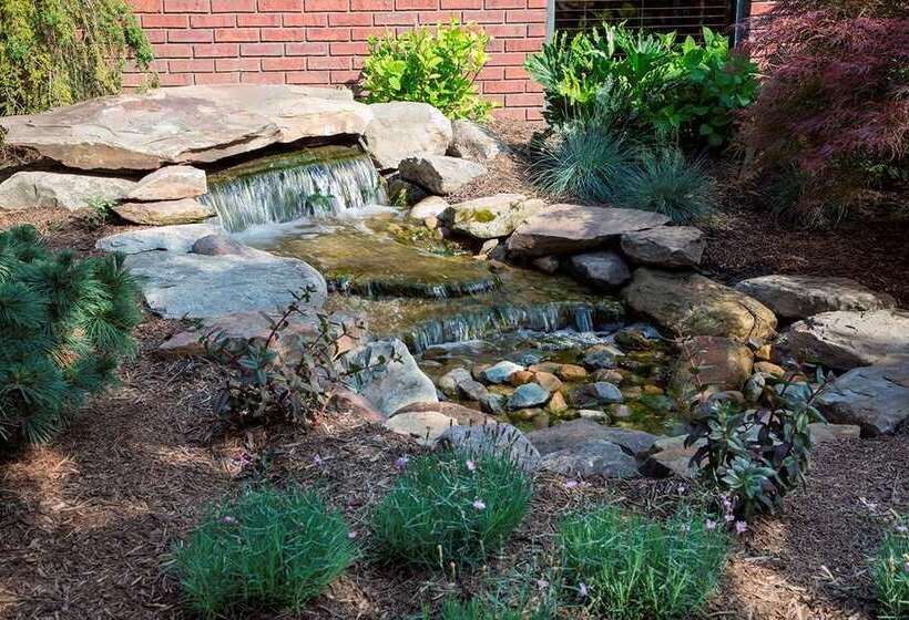 فندق Doubletree By Hilton Akron Fairlawn