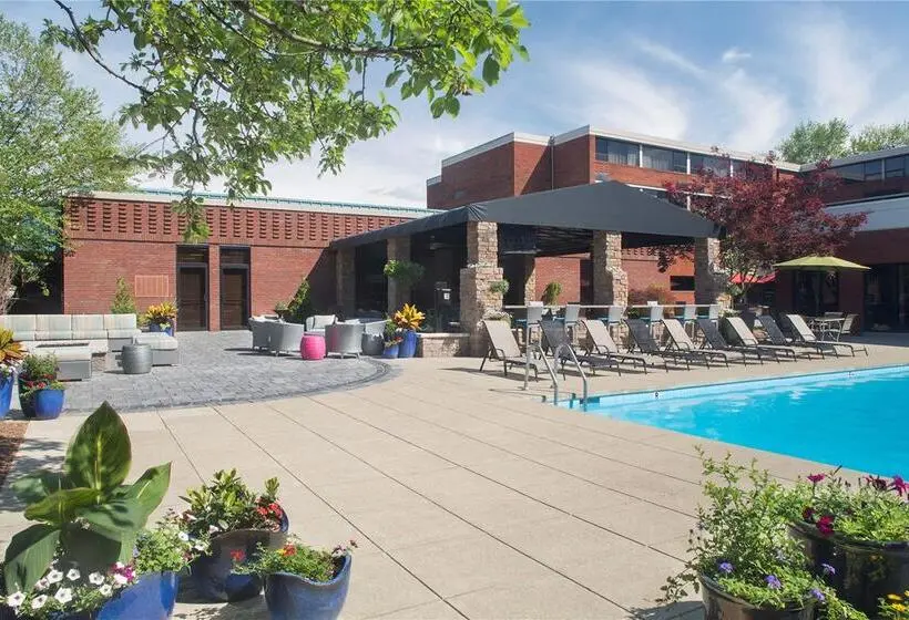 ホテル Doubletree By Hilton Akron Fairlawn