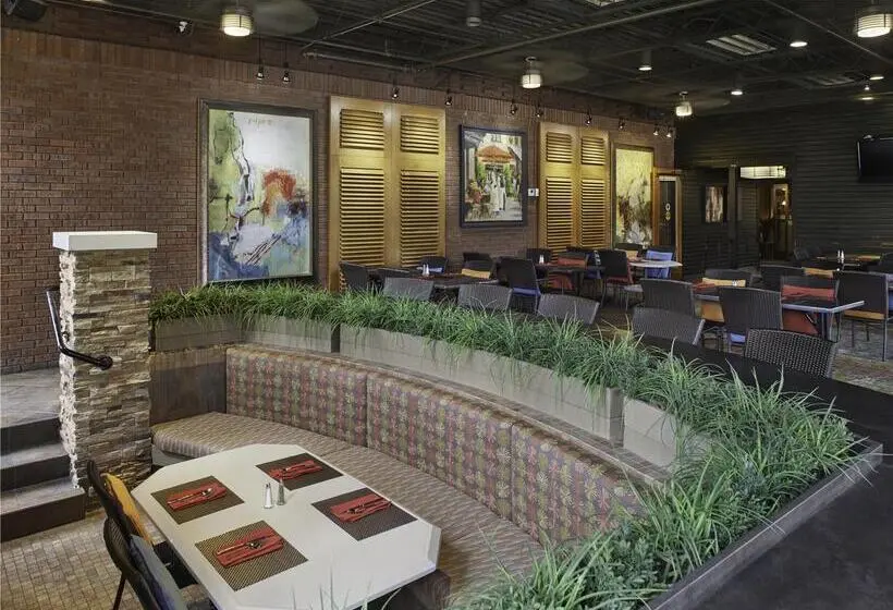 ホテル Doubletree By Hilton Akron Fairlawn