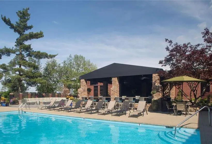 ホテル Doubletree By Hilton Akron Fairlawn