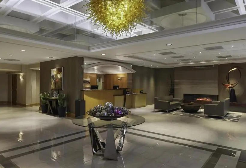 ホテル Doubletree By Hilton Akron Fairlawn