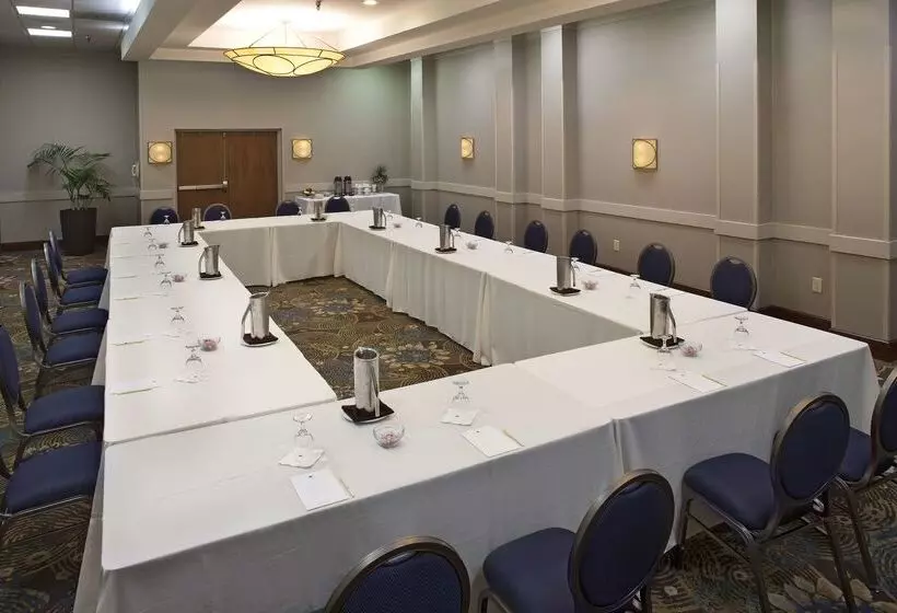 Doubletree By Hilton Hotel Johnson City