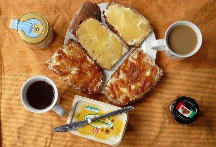 בית מלון כפרי Econo Lodge