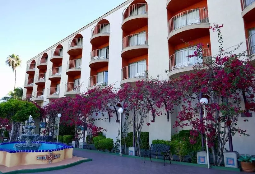 فندق Golden Sails