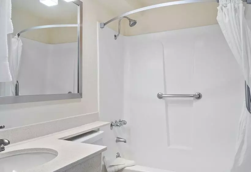 فندق Golden Sails