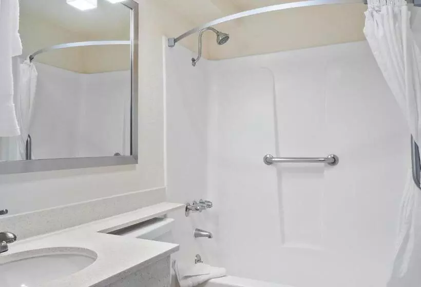 فندق Golden Sails