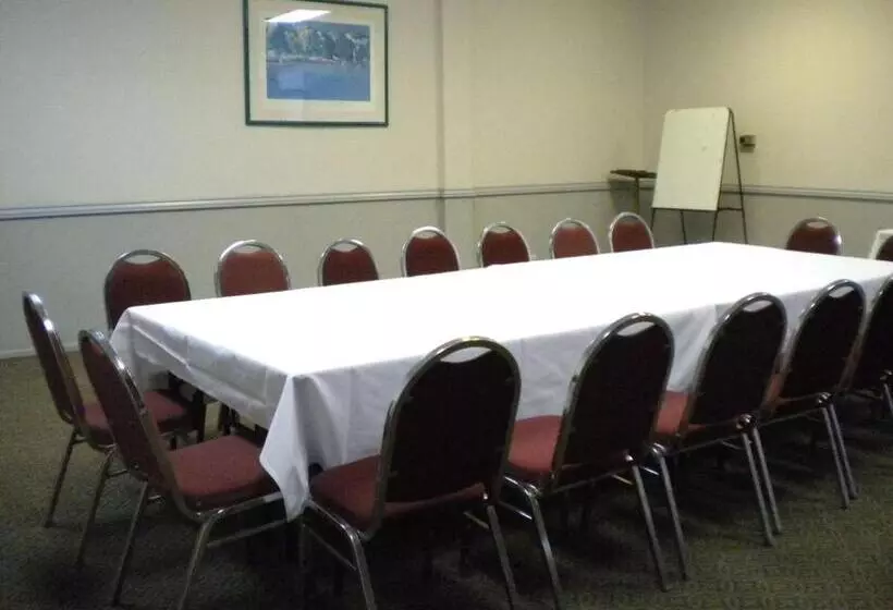 فندق Golden Sails