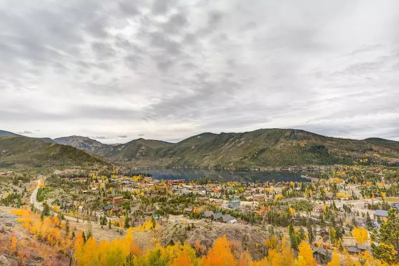 בית מלון כפרי Grand Lake Lodge